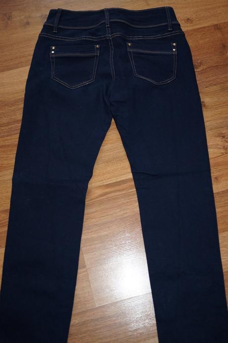 Tmavodré rifle skinny, 32