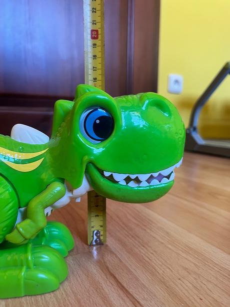 Hračka-dinosaurik, 