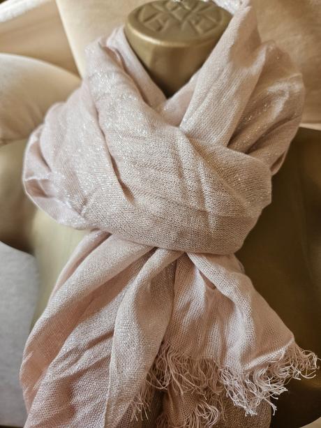 Pudrový šál šatka,
