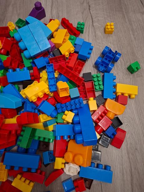 Farebné stavebné kocky, 