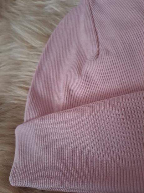 Rebrovaná čiapočka, 98