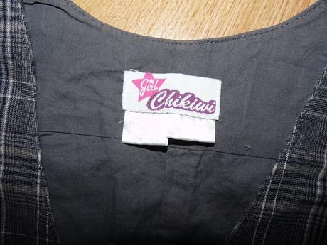 Dievčenská vesta, 146