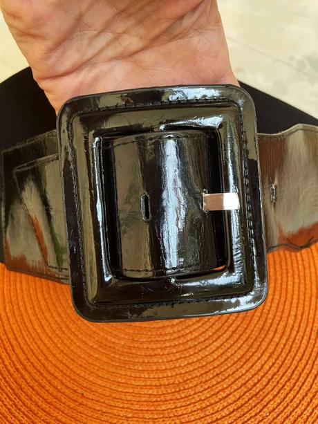 Elastický hrubý lakový opasok, 