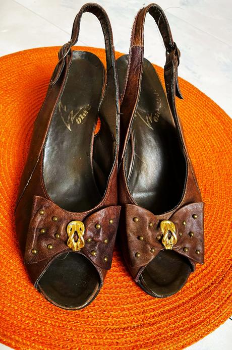 Kožené sandálky, 37
