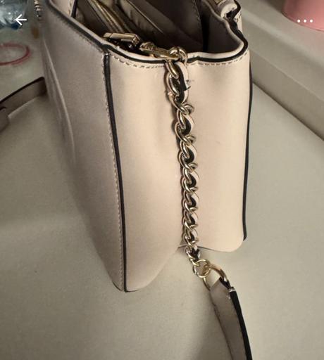 Kabelka guess nová, guess