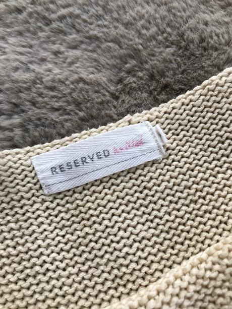 Bezovy oversized sveter, reserved,m