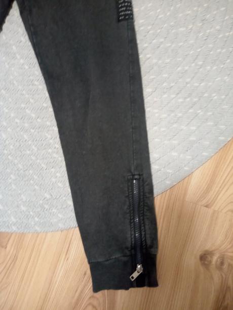 Tepláky pre malého frajera, 146