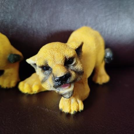 Krásne figúrky levíkov 2ks, 