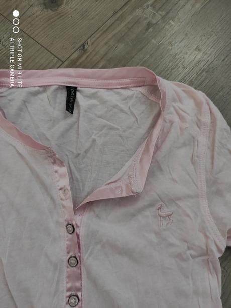 Bledo ruzovy natelnik, amisu,s