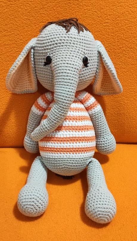 Háčkovaný slonik, 