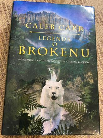 Krásna kniha legenda o brokenu caleb carr, 