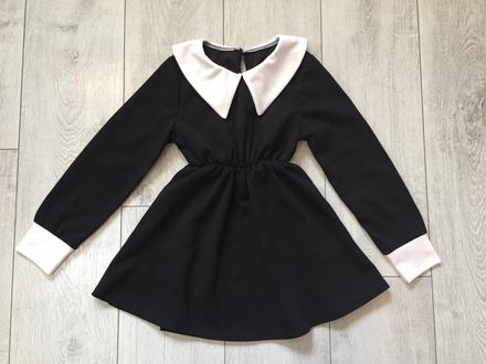 Dievčensky kostym wednesday 4-6 rokov,