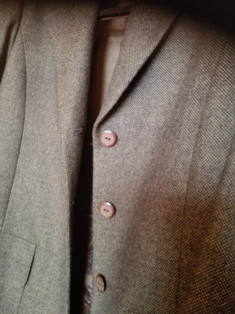 Predĺžené vlnené sako, 38