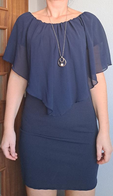 Tmavomodre šaty s nahrdelnikom, 42