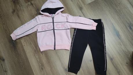 Tepláková súprava, 110