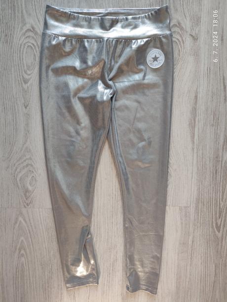 Strieborné converse legíny, converse,152