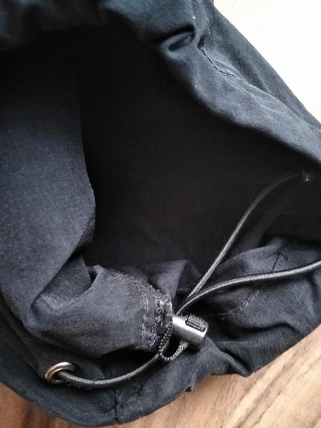 Turistické nohavice, 44