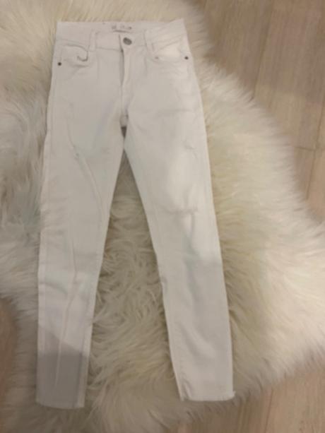 Biele nohavice, zara,134