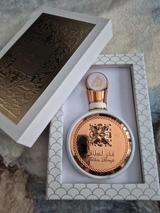 Parfem lattafa fakhar rose, 
