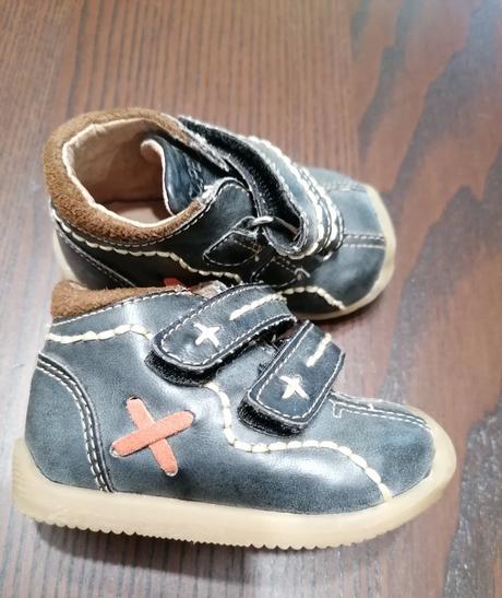 Modré topánočky, 18