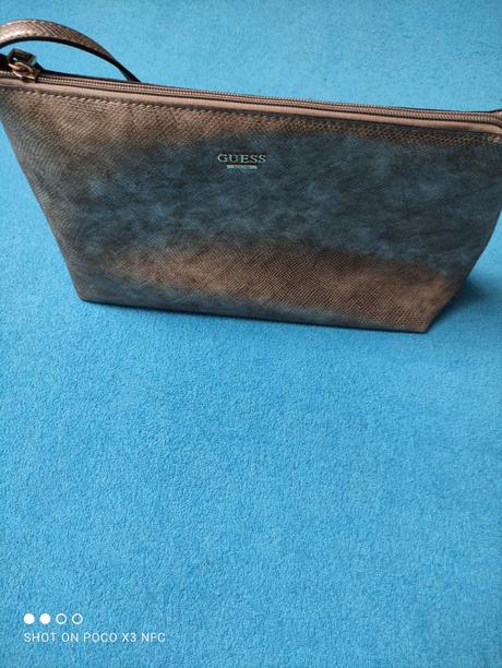 Kabelka guess, guess