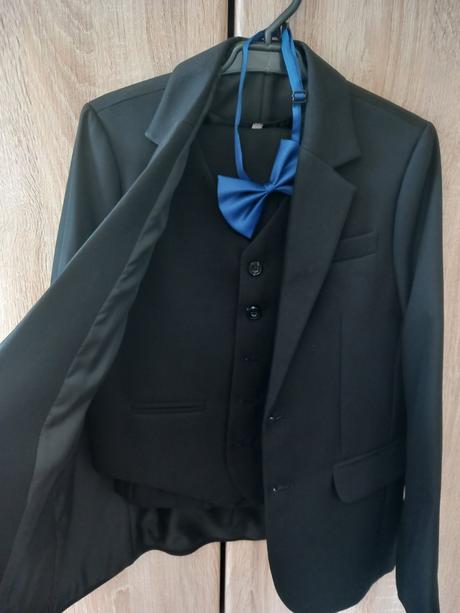 Chlapčenský oblek, 140