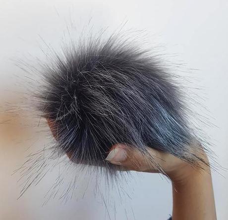 Kožušinový brmbolec 24,