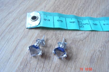 Modre kocky nausnicky, 