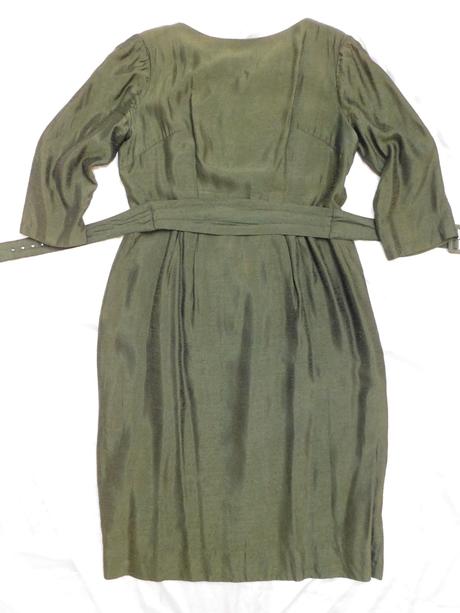 Brigitte pekne vintage šaty, 42