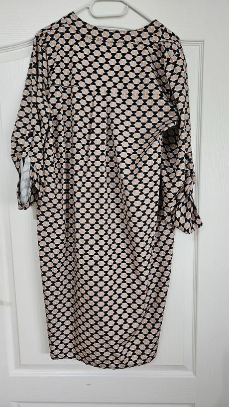 Dámske šaty, m / s