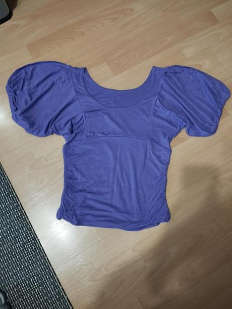 Fialové tričko s balónovými rukávmi (puff sleeves), l
