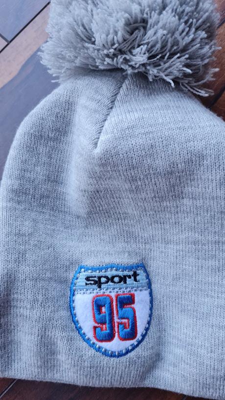 Sportova,podsita ciapocka s brmbolcekom, 122