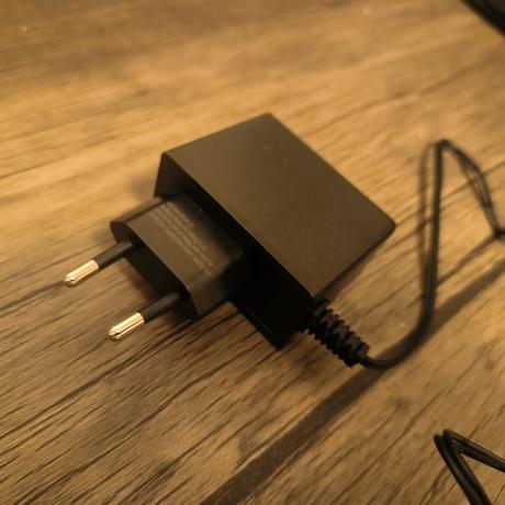 Napájací adaptér 240v, 