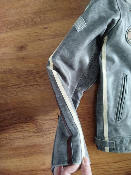 Sedy kozák z max, m