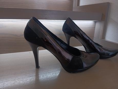 Vysoké lodičky, 39