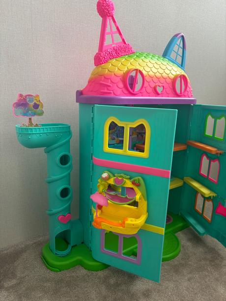 Gabys dollhouse, 