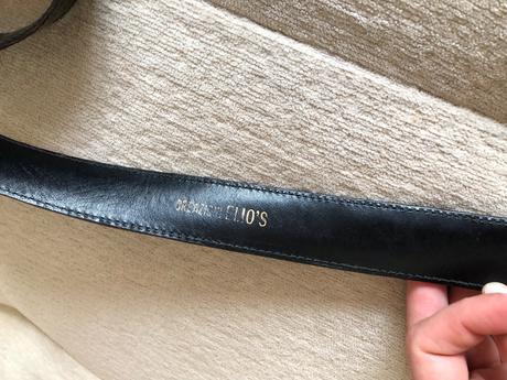 Čierny lesklý opasok, 