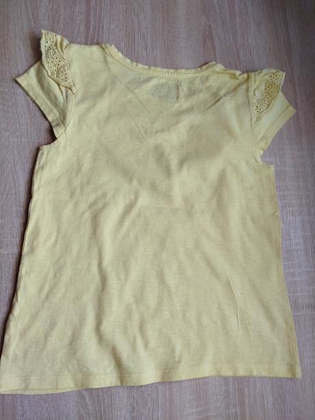 Krásne žlté tričko, 134