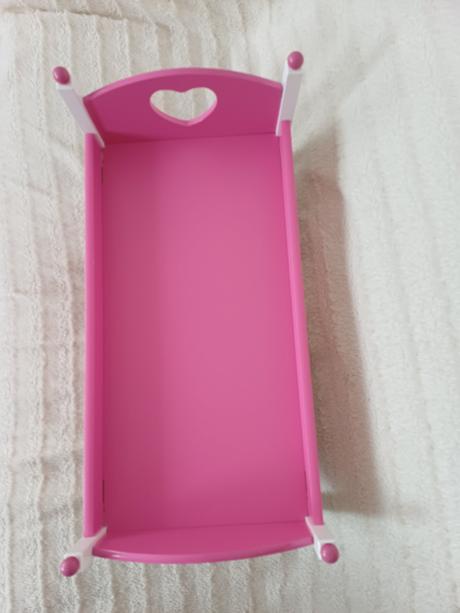 Postieľka pre bábiky, 