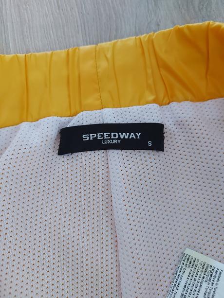 Sustiakove nohavice, s