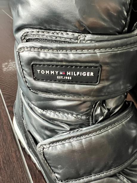 Snehule, tommy hilfiger,38