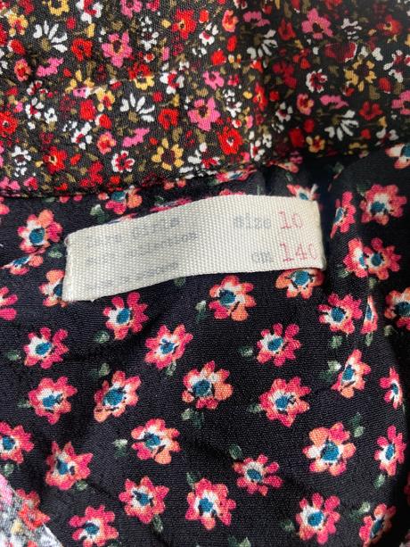 Saty na gombiky, zara,140