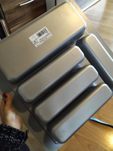 Organizer na príbory do zásuvky, 