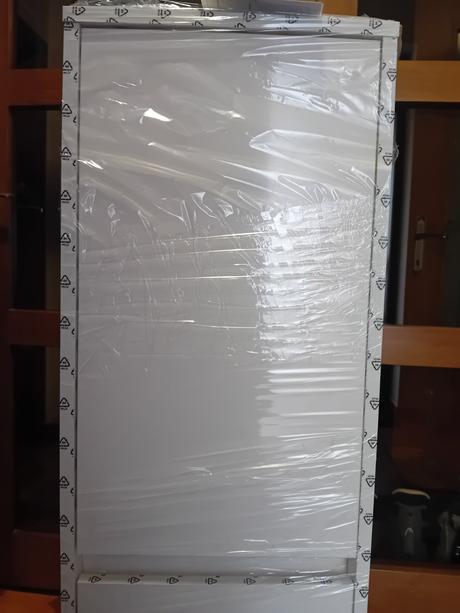 Závesná skrinka do kúpeľne nova,