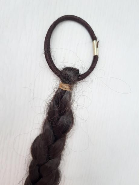 Zapletený cop na gumičke,