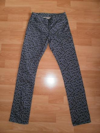 Stredne hrubé džegínsy 134/140, h&m,134