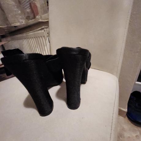 Čierne šľapky na platforme, 38