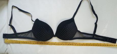 Zamatová podprsenka, 70a