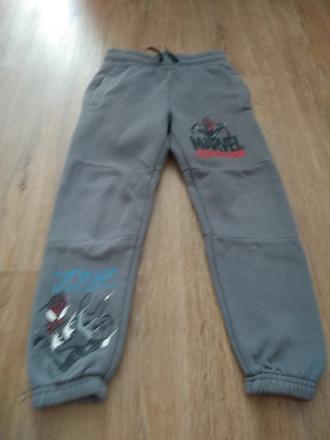 Tepláky, marvel,116