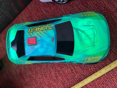 Autá na baterky policajné,